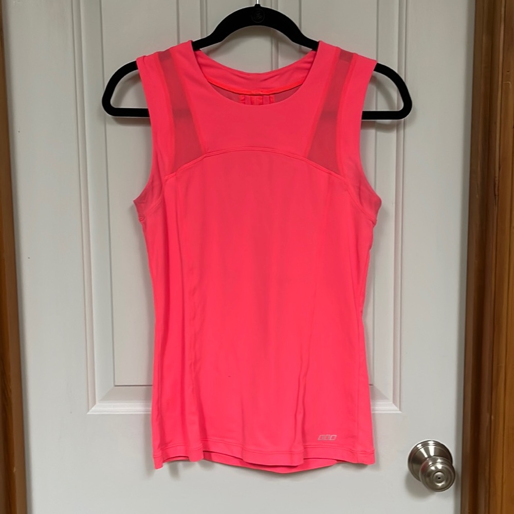 Lorna Jane top